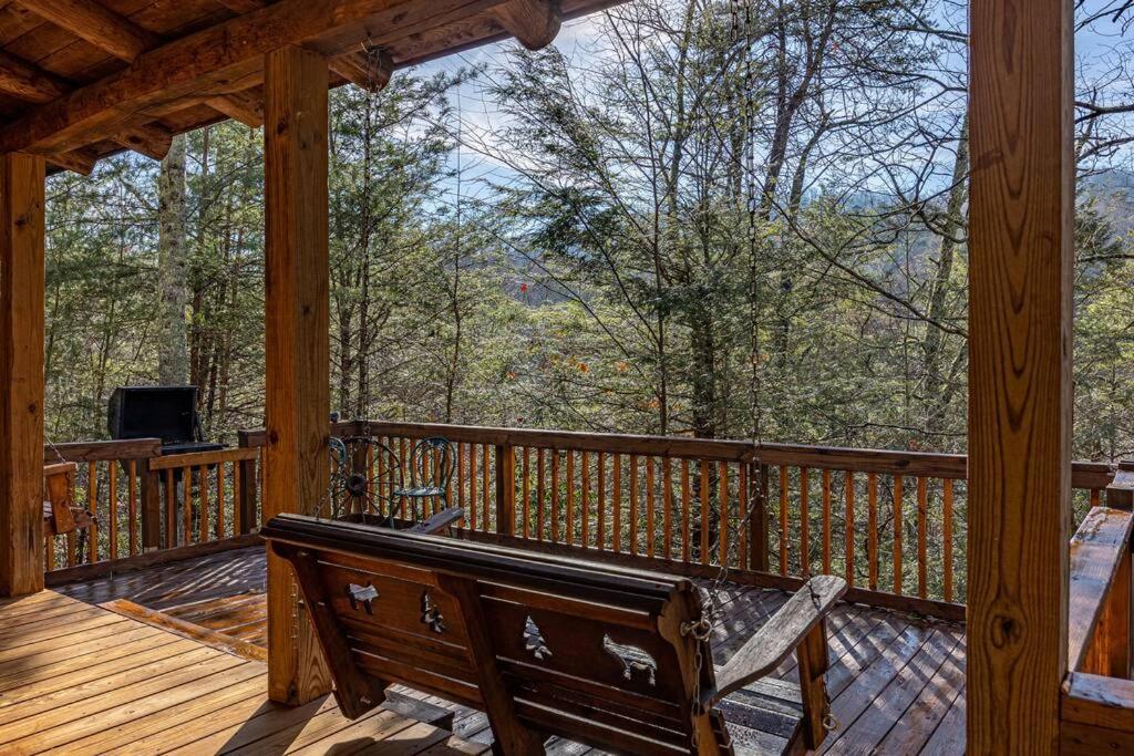 Very Private, Real Log Cabin With Hot Tub! Сивиървил Екстериор снимка