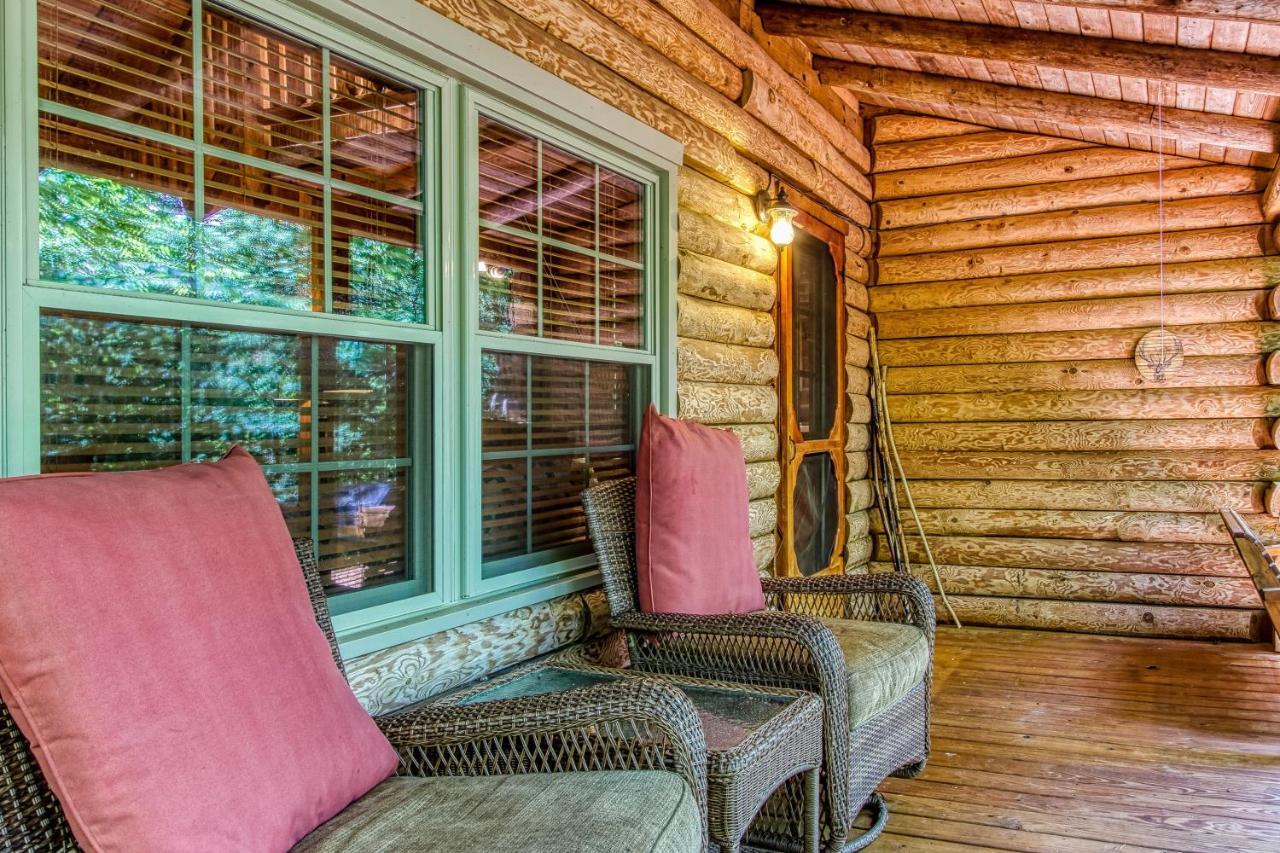 Very Private, Real Log Cabin With Hot Tub! Сивиървил Екстериор снимка