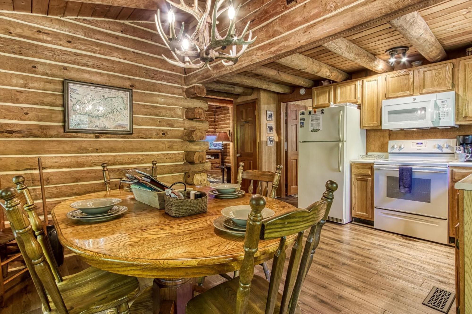 Very Private, Real Log Cabin With Hot Tub! Сивиървил Екстериор снимка