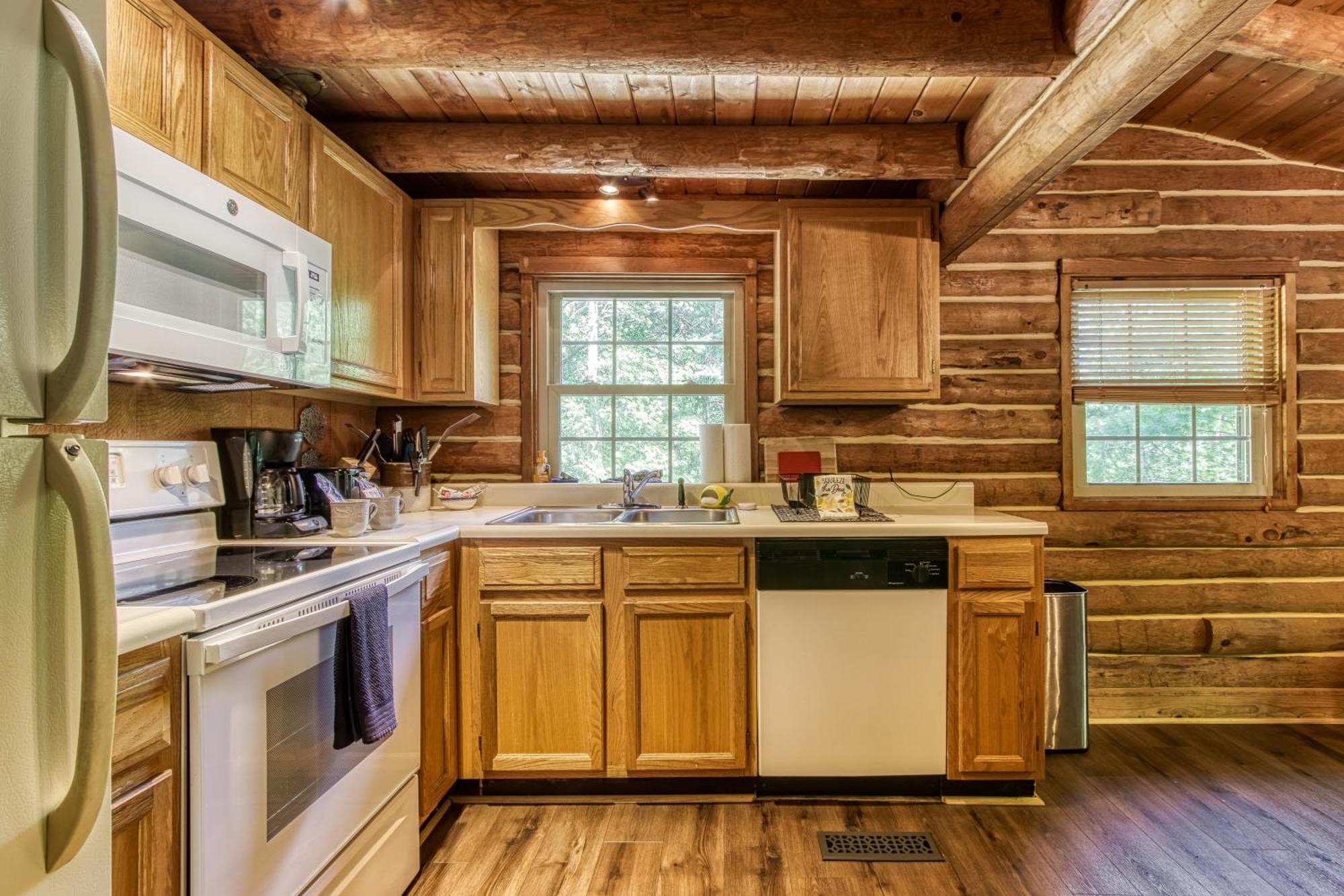 Very Private, Real Log Cabin With Hot Tub! Сивиървил Екстериор снимка